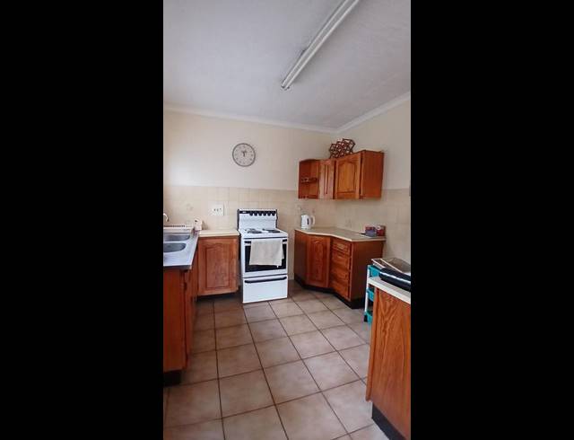 2 BEDROOM DUPLEX FOR SALE IN MONTCLAIR